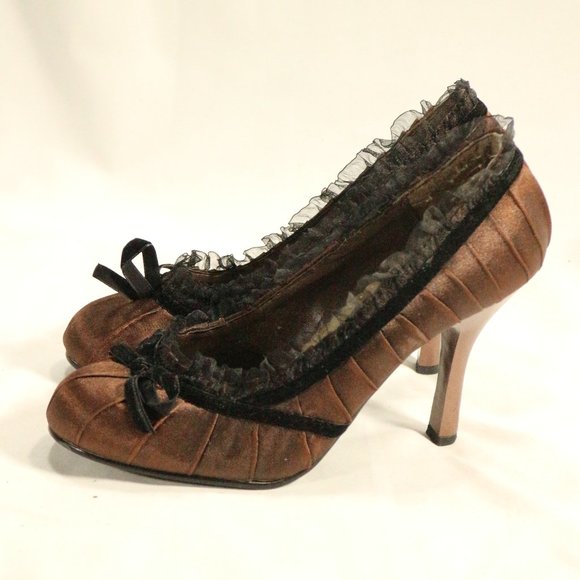 CHARLOTTE RUSSE Copper Lacy Lining Bow Front Heels Size 7 US Wmn - Picture 1 of 10
